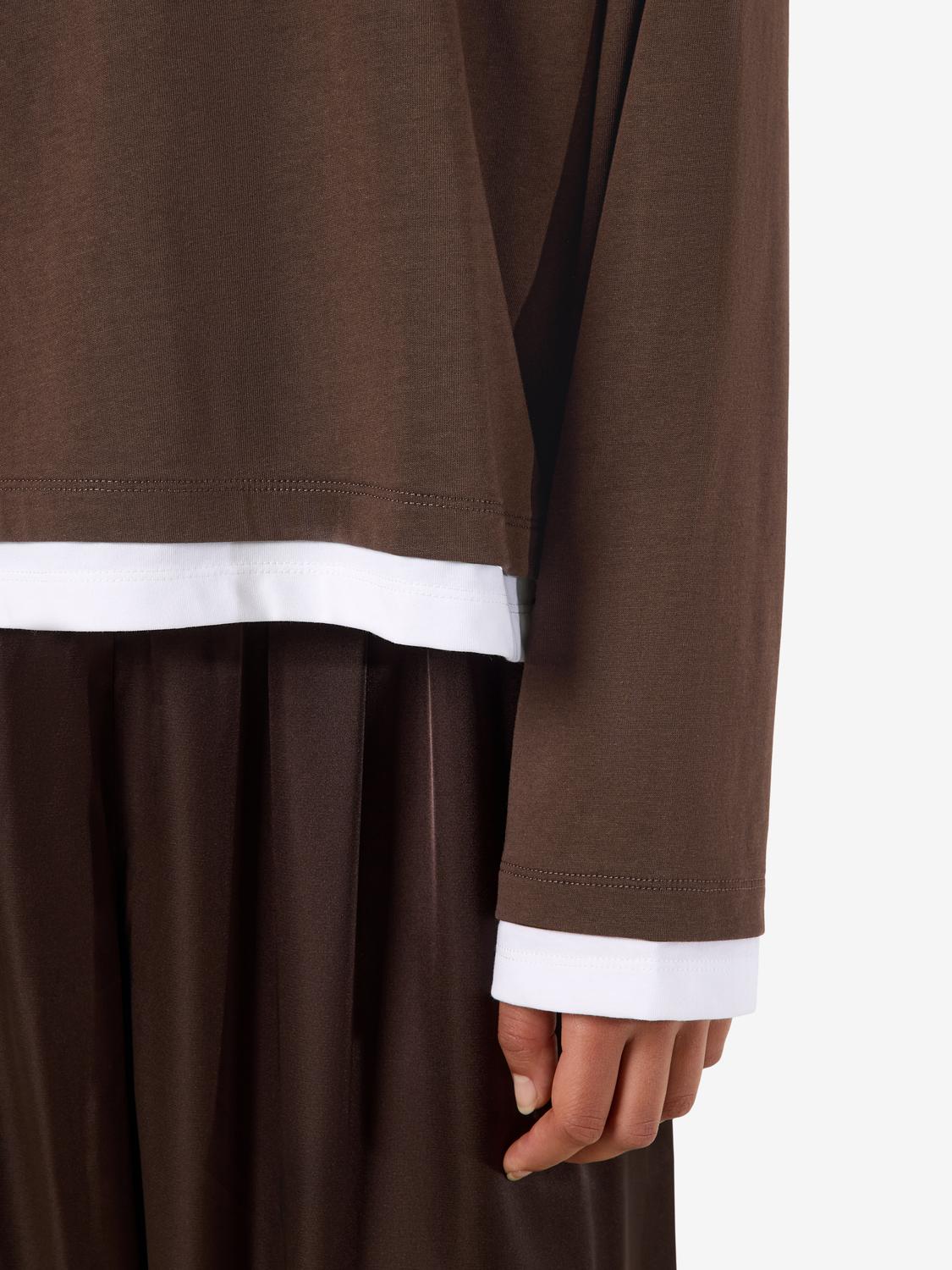 model_shot-detail